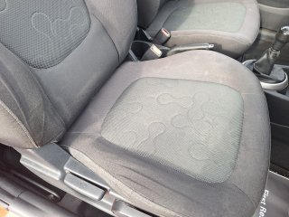 /photos/502/4e58a6b7-ec41-675b-efe1-696510048d3a_i320x240.jpg